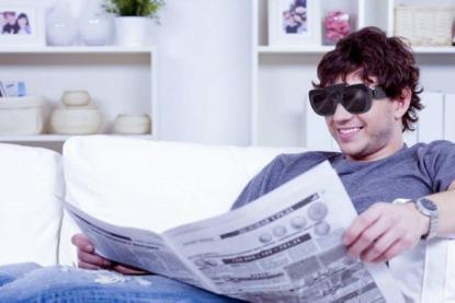  بشرى سارة للمكفوفين! نظارة تسمح لهم بالقراءة وإدراك كل ما حولهم وكأنهم مبصرون 