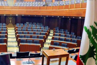 بشوفك يتحقق: هل طالب النواب التغييرين إدارة المجلس النيابي بمكاتب واسعة ومطلة ولوحات سيارات مميزة؟